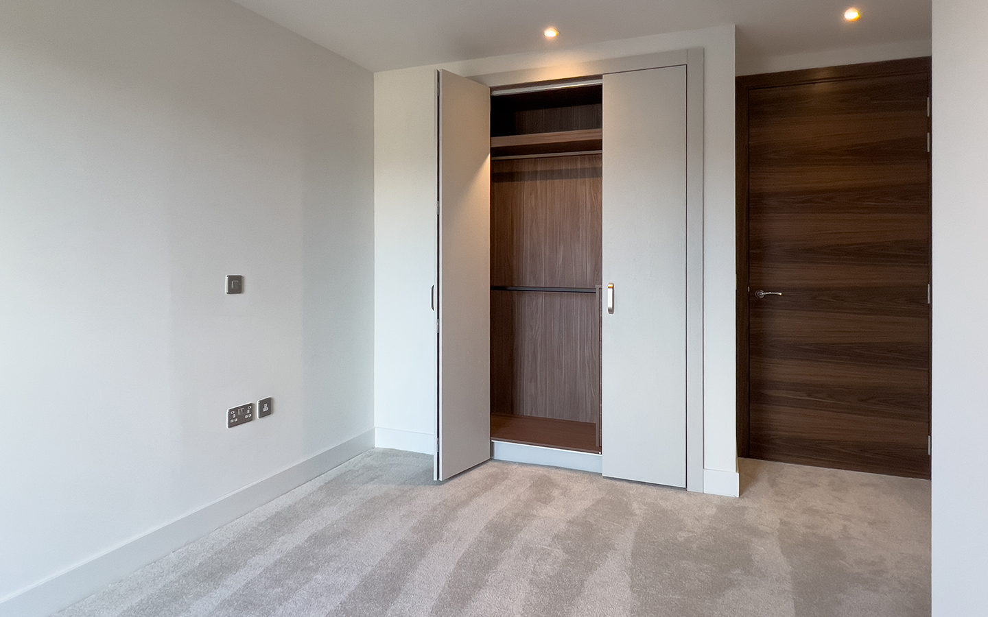 Village View, Mid Block – Plot L2-36