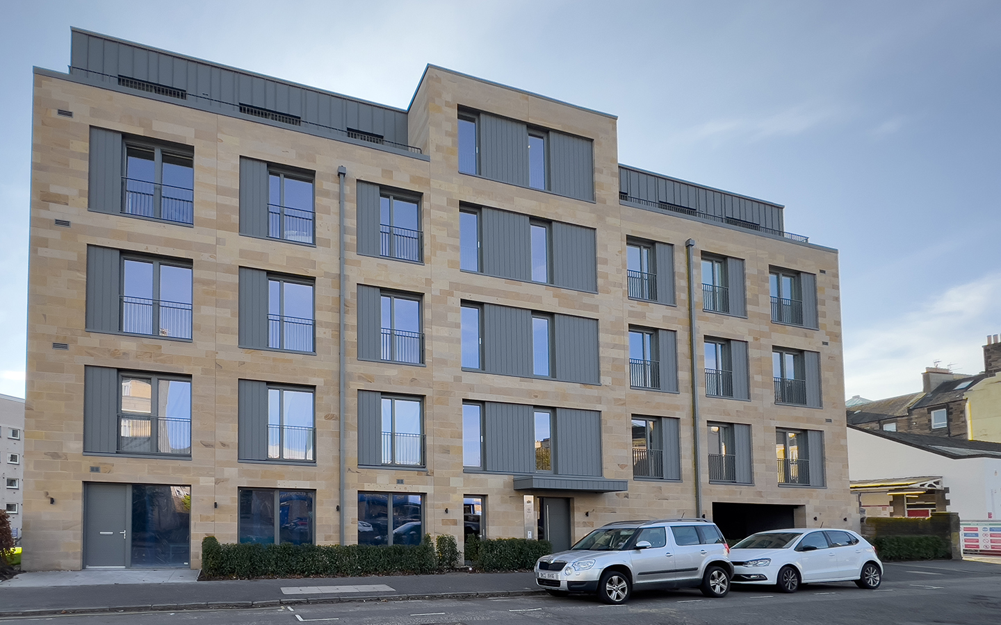 Falcongate – Main Door Apartment