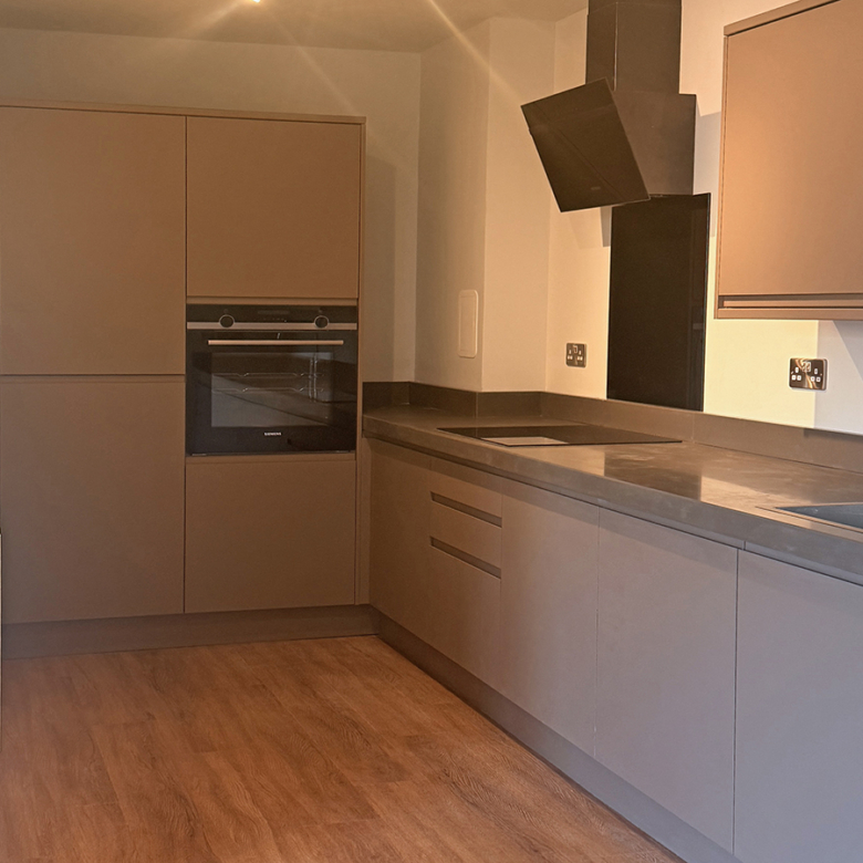Falcongate – Main Door Apartment